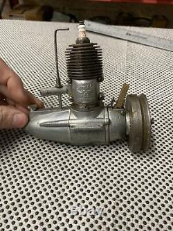 1937 Syncro Ace. 562 Model Airplane Tether Car Motor Good Compression Must See