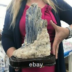 A Must See KYANITE MINERAL CRYSTAL 4 Kg / 8.8 Lbs ALL OFFER ARE WELCOME