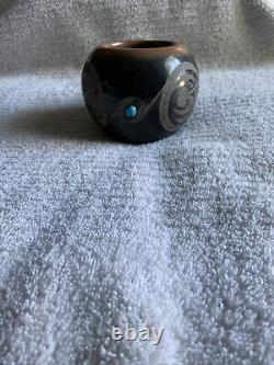 Beautiful Tom Tapia San Juan Pueblo Black Pottery Small Vase MUST SEE