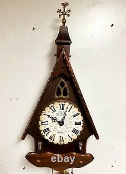 Excellent Vintage New England 8 Day Time and Strike Wall Clock Must See