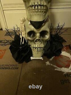 Halloween skeletons candle Decor Handmade New, Must See