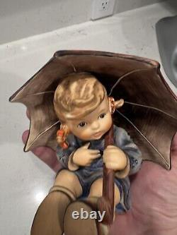 Hummel Goebel Artist Signed figurine 152/0 A B Girl Boy Umbrella Must SEE label