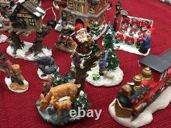 Incredible Wyndham/other Christmas Village Ready To Go 60 Pcs! Must See