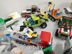 LEGO Collection 80+ Lego Figures, Vehicles, Accessories, Manuals+ LOT MUST SEE