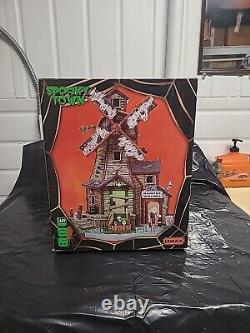 Lemax Spooky Town Haunted Windmill # 85667 Brand New LED Enhanced Must See