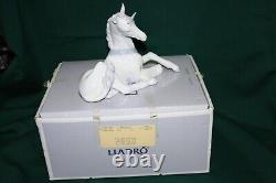 Lladro #5826 Little Unicorn MINT figurine in its original box MUST SEE