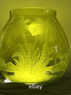 Must See! Brilliant Period Cut Glass Intaglio Vase Webb Moser Baccarat