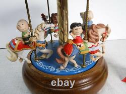 Peanuts Snoopy Charlie Brown Lucy Carousel Ceramic Music Box Must See
