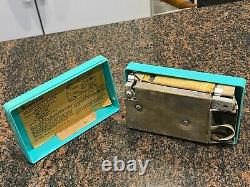 RARE SENTINEL 1956 MAGNAVOX AM-2 Transistor RADIO USA BLUE MUST SEE LOW $