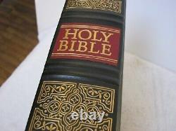 The Franklin Mint Family Heirloom Holy Bible, Beautiful Condition Must See