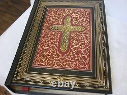 The Franklin Mint Family Heirloom Holy Bible, Beautiful Condition Must See