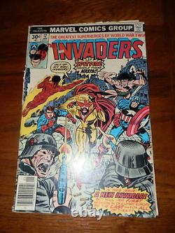 The Invaders #12 1977 Unique Artwork! Must See! Marvel FREE SHIPPING