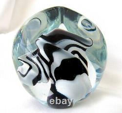 VTG Signed Robert Eickholt Paperweight Black & White Swirled Dated 1990 Must See