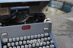 Vintage 1960 Grey Colored Model FP Portable Manual Royal Typewriter (Must See)