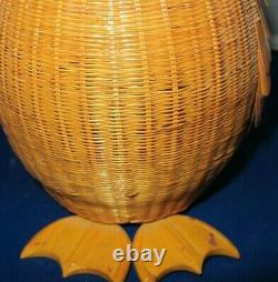 Vintage Handwoven Straw Duck Figure Shanghai Handicrafts WithTag, MUST SEE