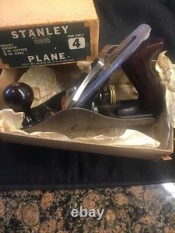 Vintage Pre War Stanley Bailey No. 4 Smooth Wood Plane Type 16 in Box. Must See