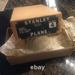 Vintage Pre War Stanley Bailey No. 4 Smooth Wood Plane Type 16 in Box. Must See