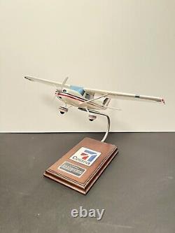 Vtg. C-150 Cessna Executive Desk Top Airplane 1/24 Scale Model A MUST SEE