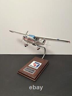 Vtg. C-150 Cessna Executive Desk Top Airplane 1/24 Scale Model A MUST SEE