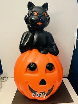 Vtg. Halloween Blow Mold Black Cat on Pumpkin Carolina Enterprises A MUST SEE