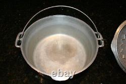 Wagner Sidney O Hammered Aluminum Round Roaster 3248 with Lid Must See EUC