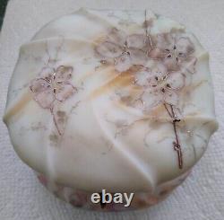 Wave Crest Swirl Glass Opal Ware Powder Dresser Box 5 3/8 Beautiful, Must See