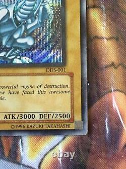 Yugioh Blue-Eyes White Dragon DDS-001 Secret Rare Must See Excellent Condition